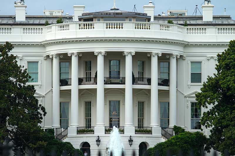 Front view of the White House in Washington D.C.